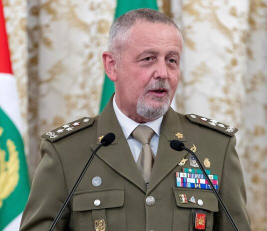 Necessario incontrare il Capo dell'Esercito